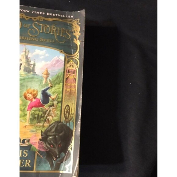 The Land of Stories By Chris Colfer Soft Cover Novel - Picture 6 of 6